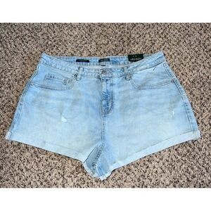 NWT Women's High Rise Rolled Cuff Jean Shorts size‎ 14